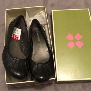 Naturalizer Hatner black leather flats 6.5 NWT
